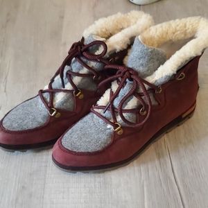 Sorel womens fur booties size 10
